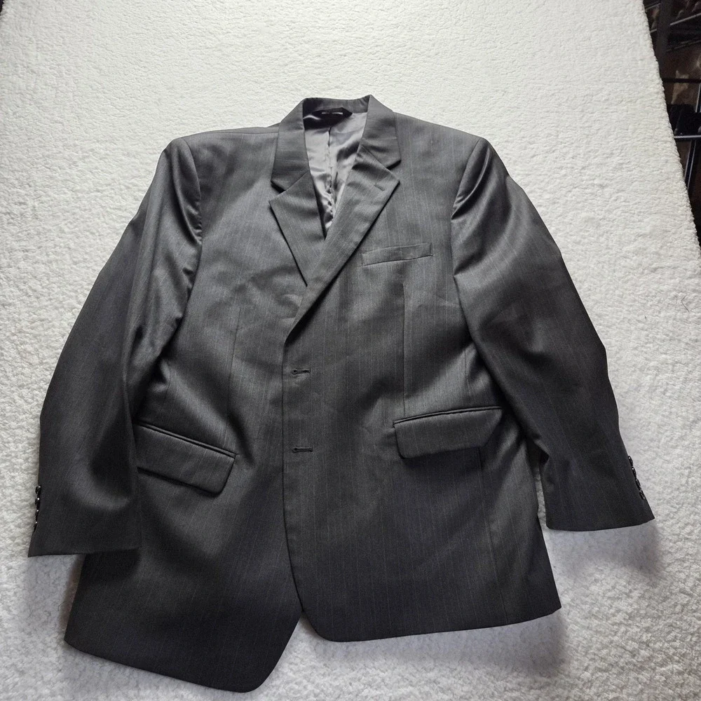 Jos A Bank Suit Mens 48 41x29 Gray Pinstripe 100% Wool 2 Piece Notch Lapel